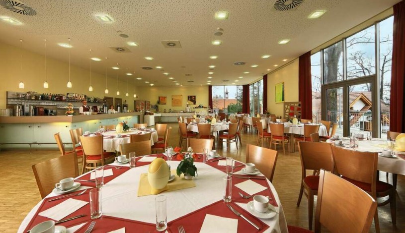 PARKHOTEL HLUBOKÁ NAD VLTAVOU Hluboká nad Vltavou